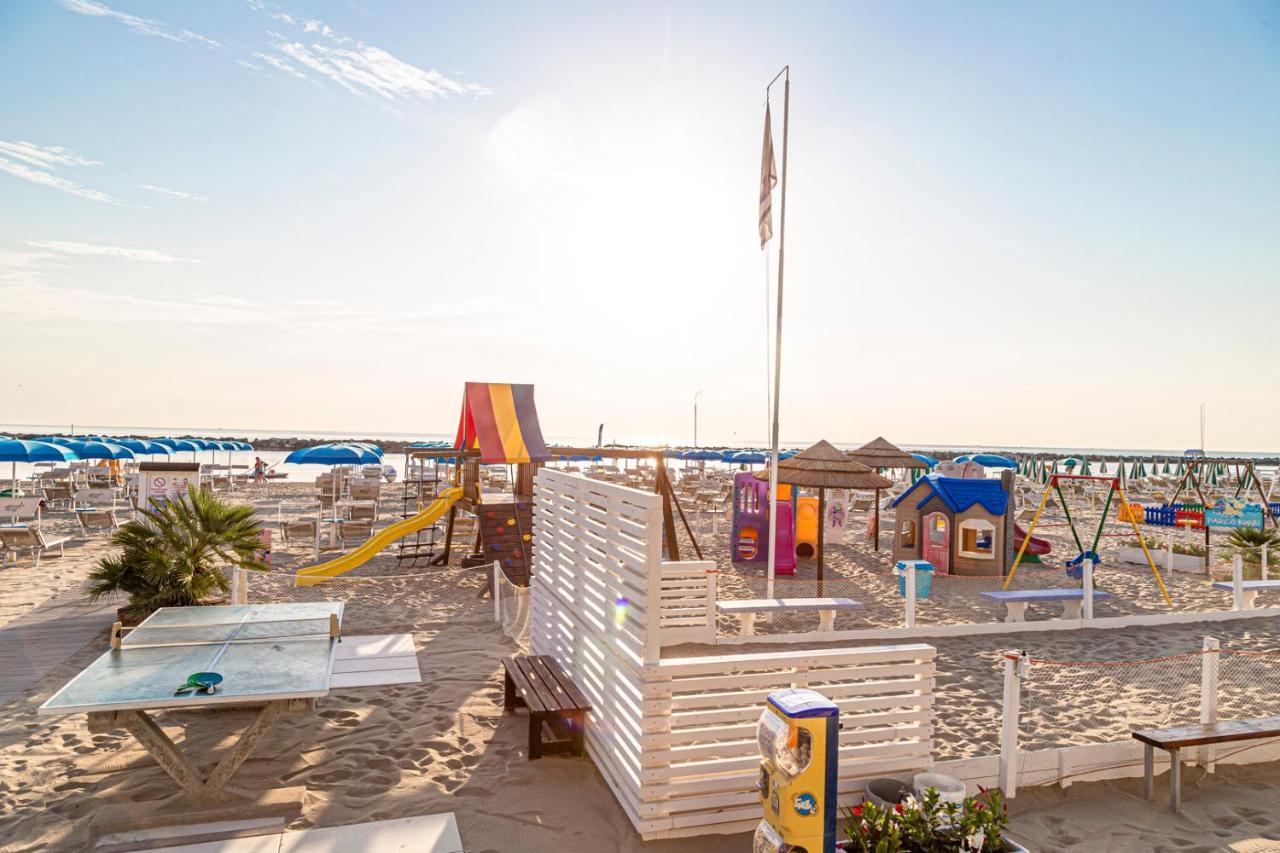 Evo Boutique Hotel & Spa Bellaria-Igea Marina Ngoại thất bức ảnh