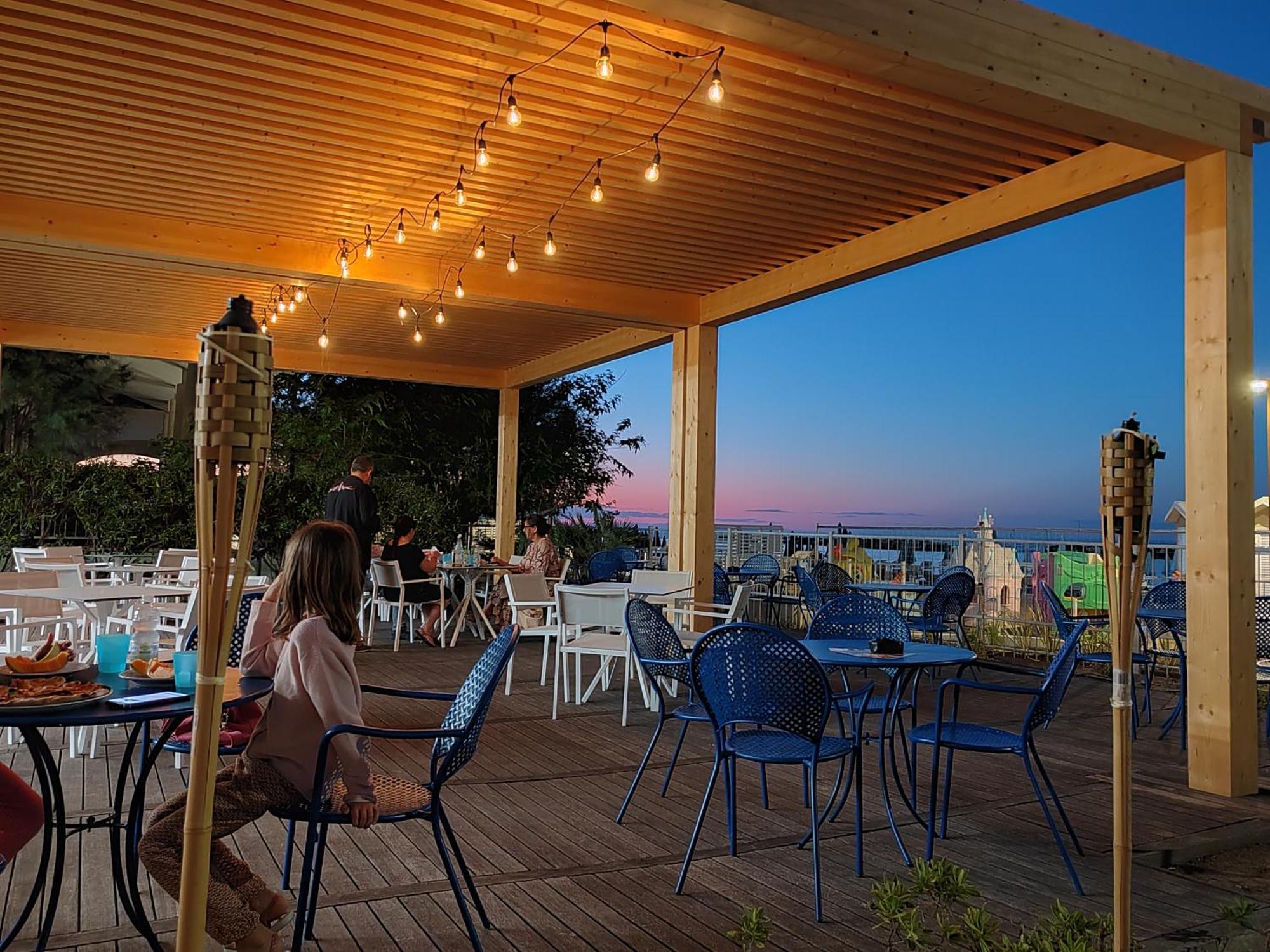 Evo Boutique Hotel & Spa Bellaria-Igea Marina Ngoại thất bức ảnh