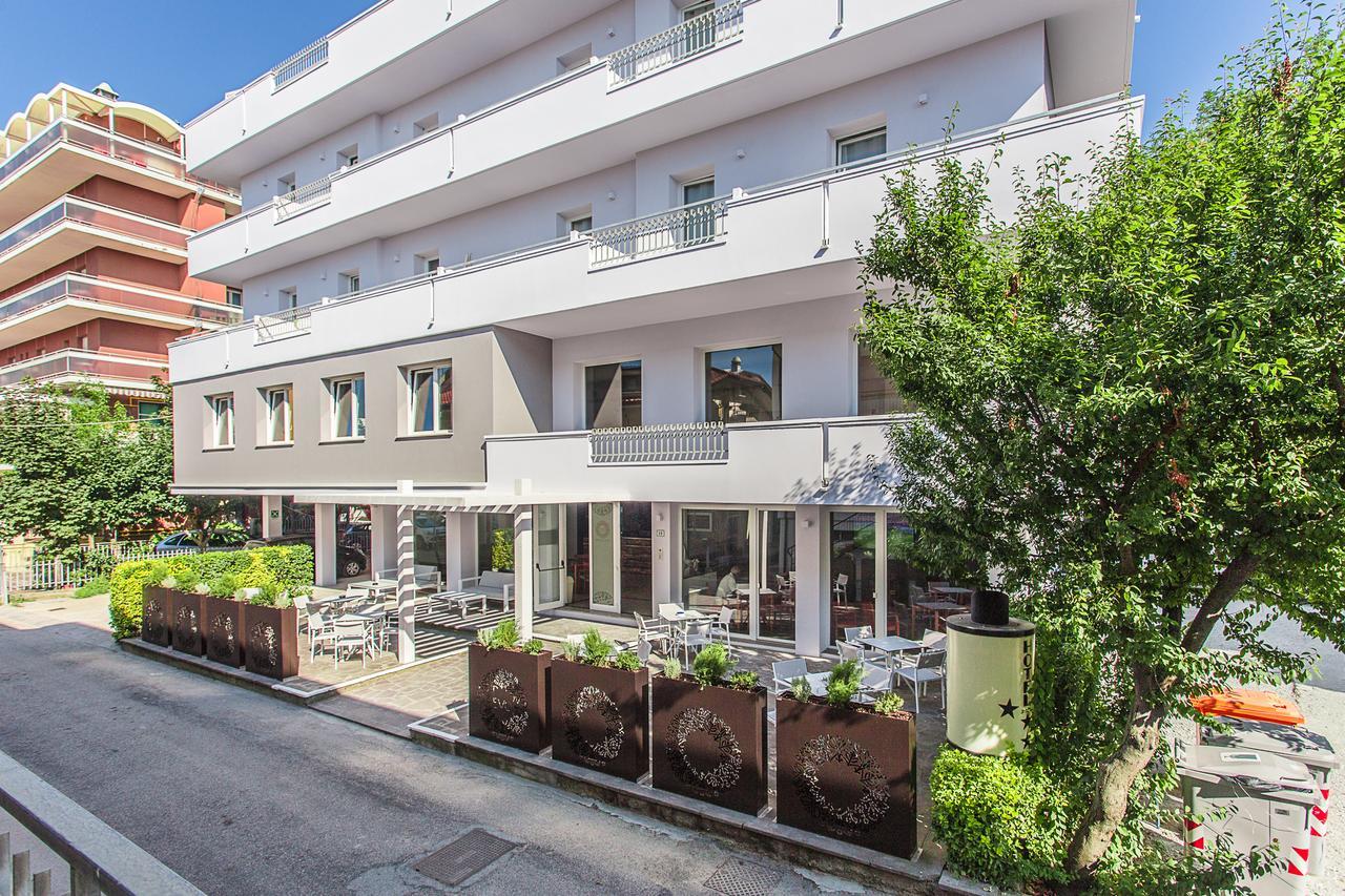 Evo Boutique Hotel & Spa Bellaria-Igea Marina Ngoại thất bức ảnh
